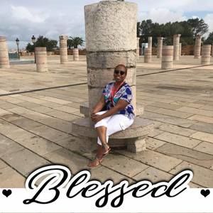 Meet your Posher, Antonia